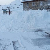 Cortado el tráfico en un puerto de León por la nieve en este inicio de febrero