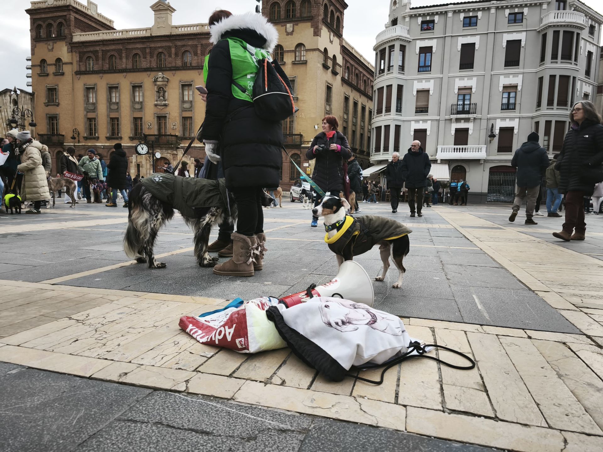Concentración en la plaza de Regla