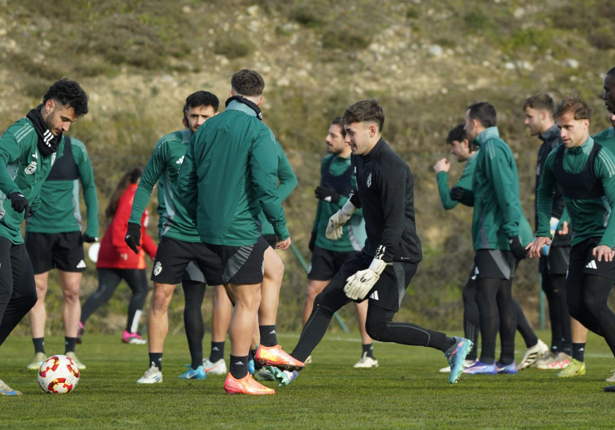 La Deportiva entrena con los ojos puestos en el Barakaldo