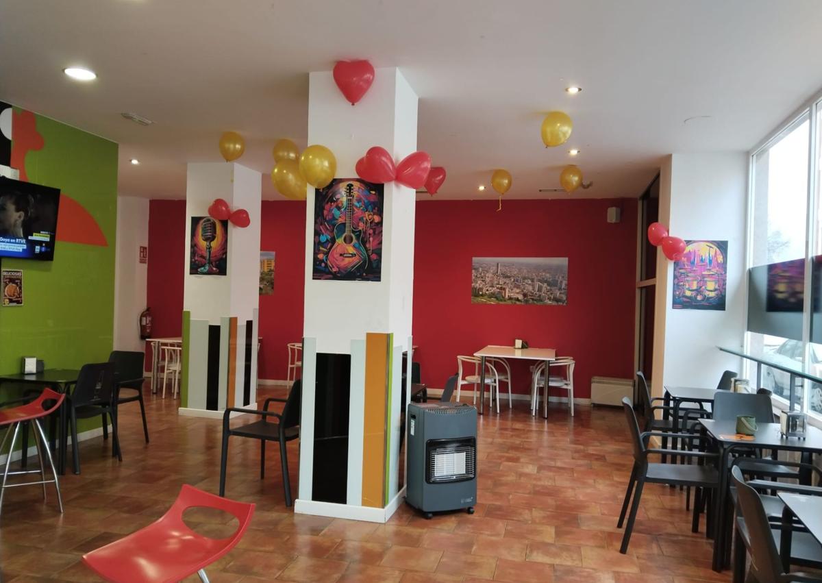 Imagen secundaria 1 - Interior de Salsa y Sabor y algunas de sus tapas