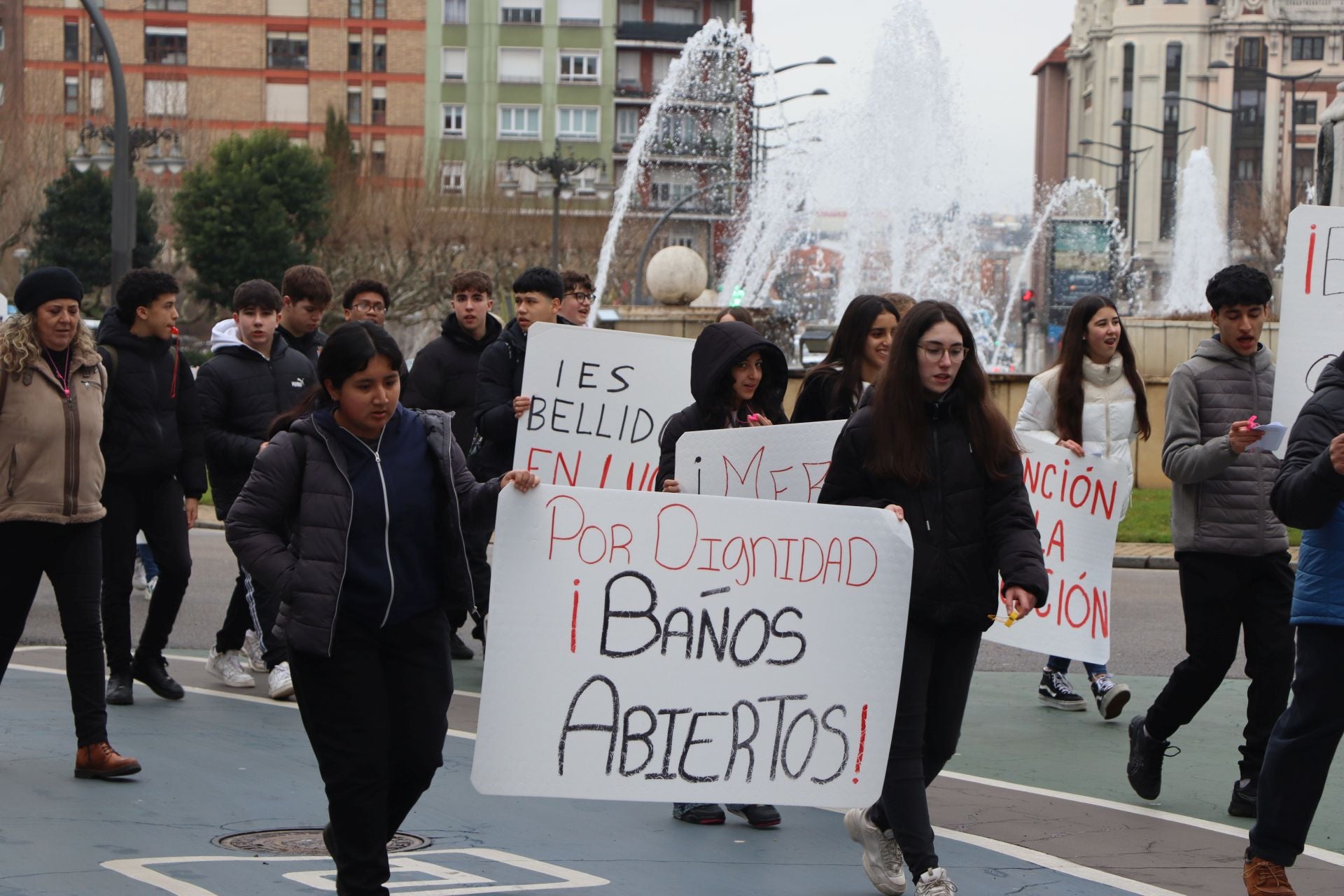 Manifestación del IES García Bellido en el centro de León