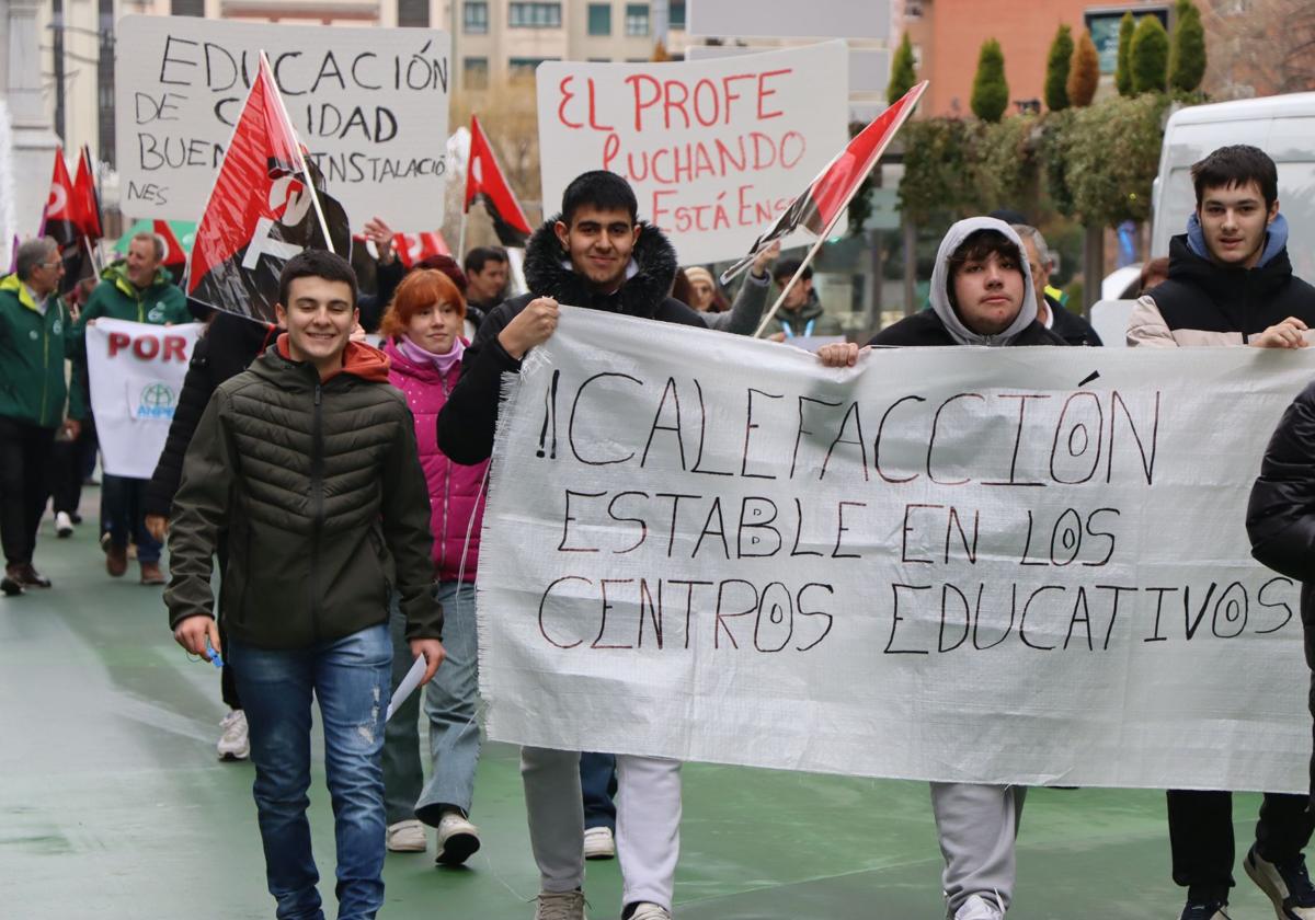 Imagen de la manifestación del IES Antonio García Bellido.