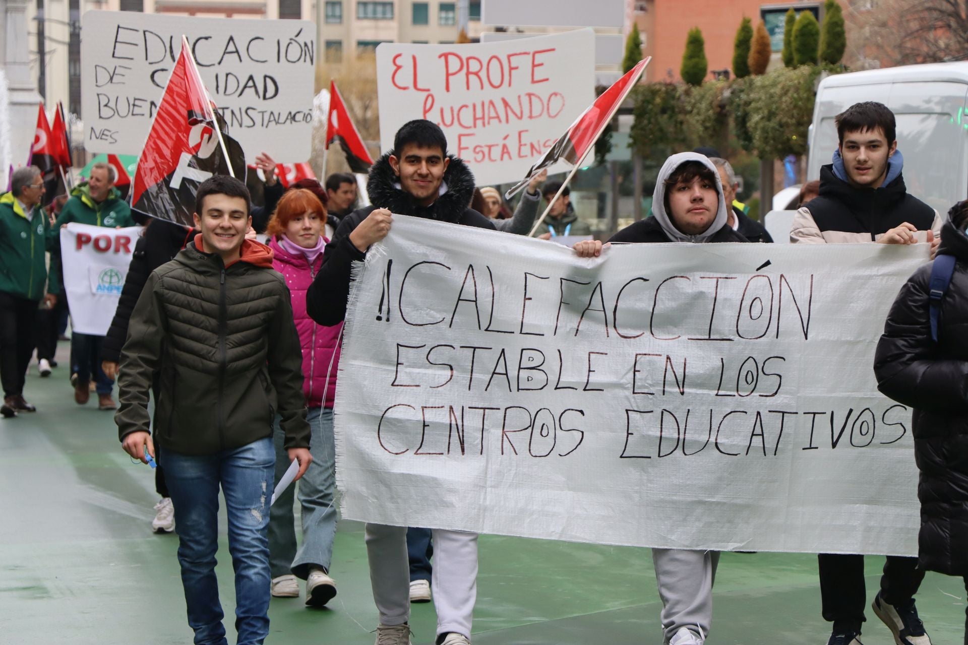 Manifestación del IES García Bellido en el centro de León