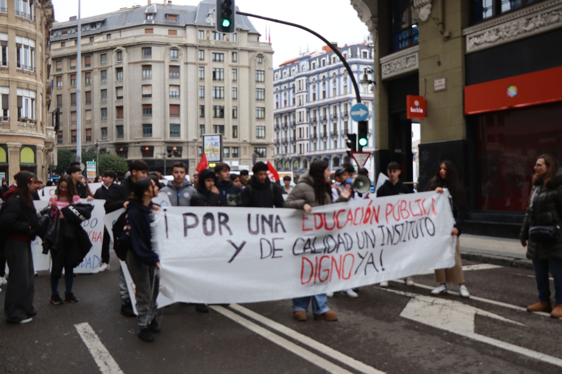 Manifestación del IES García Bellido en el centro de León