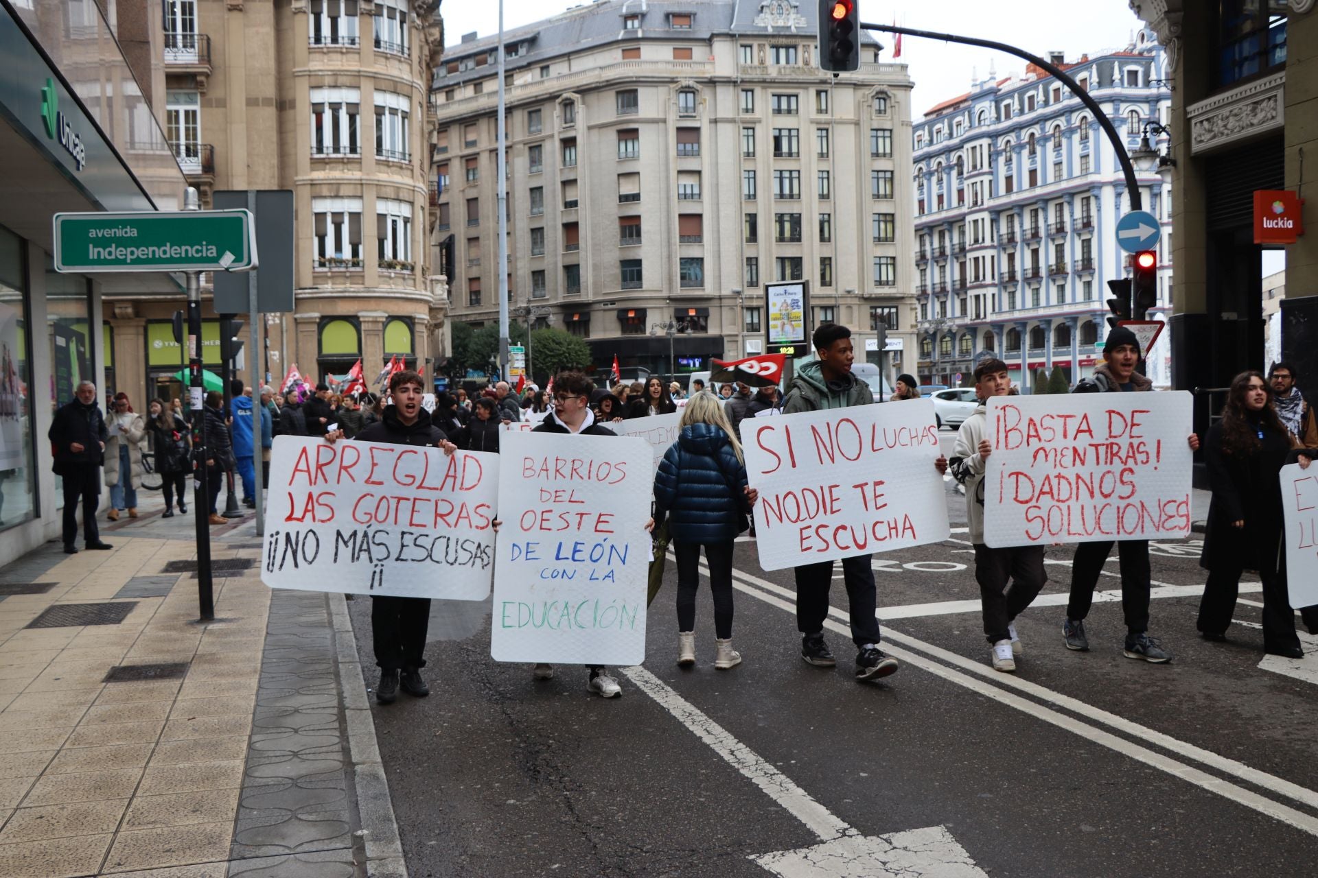 Manifestación del IES García Bellido en el centro de León