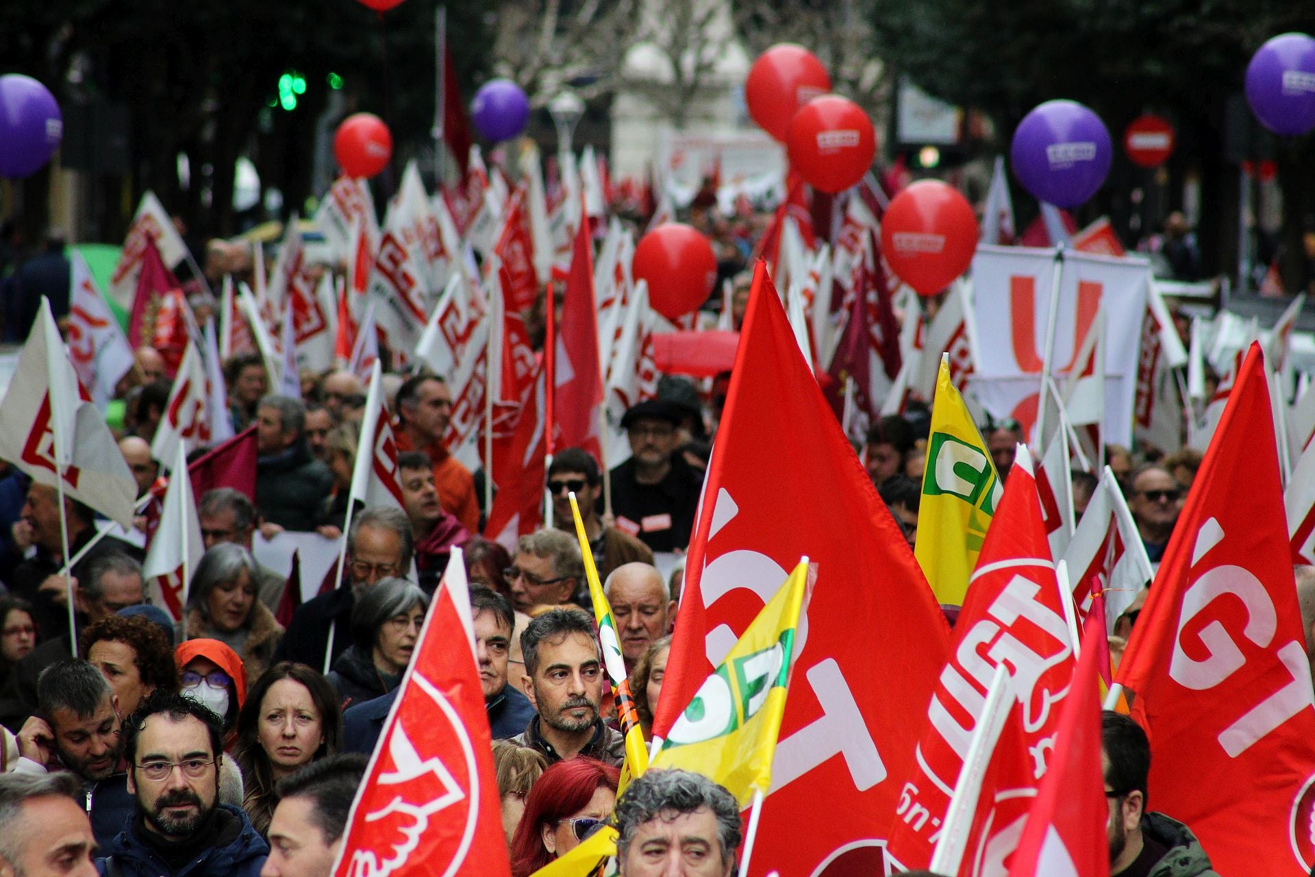 El 16-F, manifestación por el futuro de León, vista por Peio García