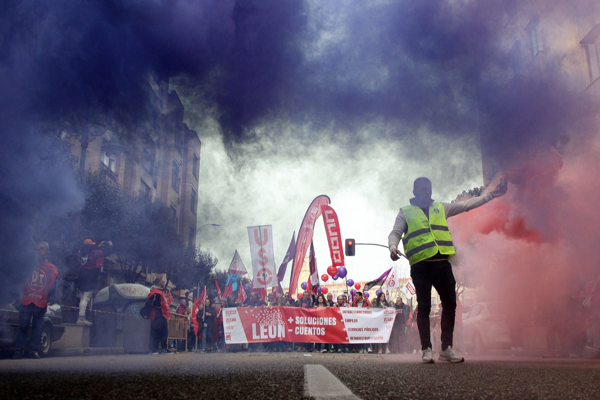 El 16-F, manifestación por el futuro de León, vista por Peio García