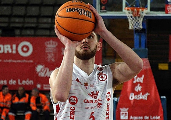 Kyle Greeley, en el partido ante Iraurgi de este domingo.