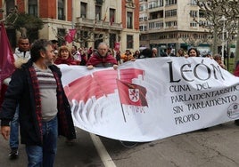 Un grupo de Conceyu en la manifestación del 16-F.