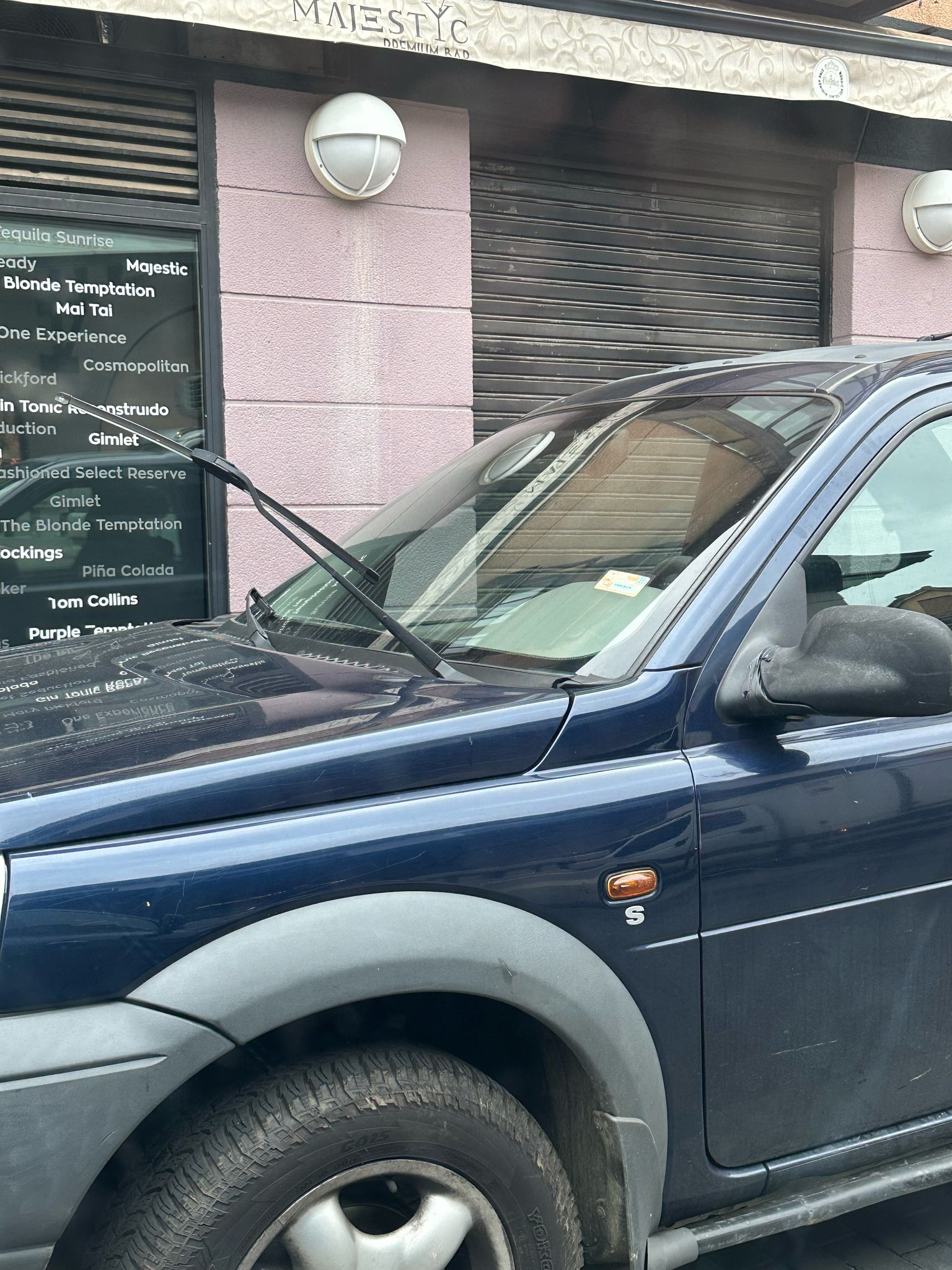 Imagen de otro de los coches afectados.