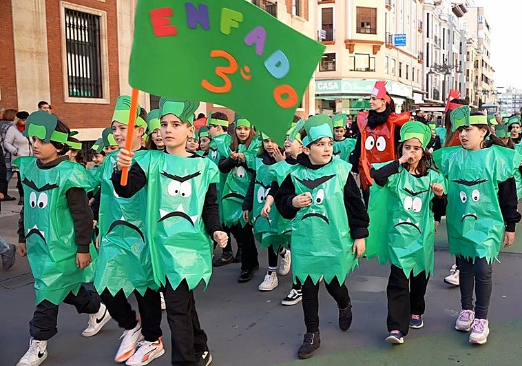Desfile de carnaval del Colegio Sagrado Corazón de León