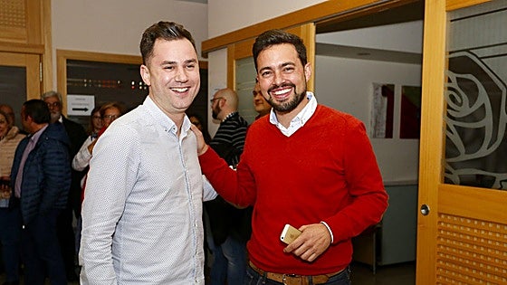 Cendón y Moreno presentan los avales de la militancia para liderar a los 3.000 socialistas leoneses