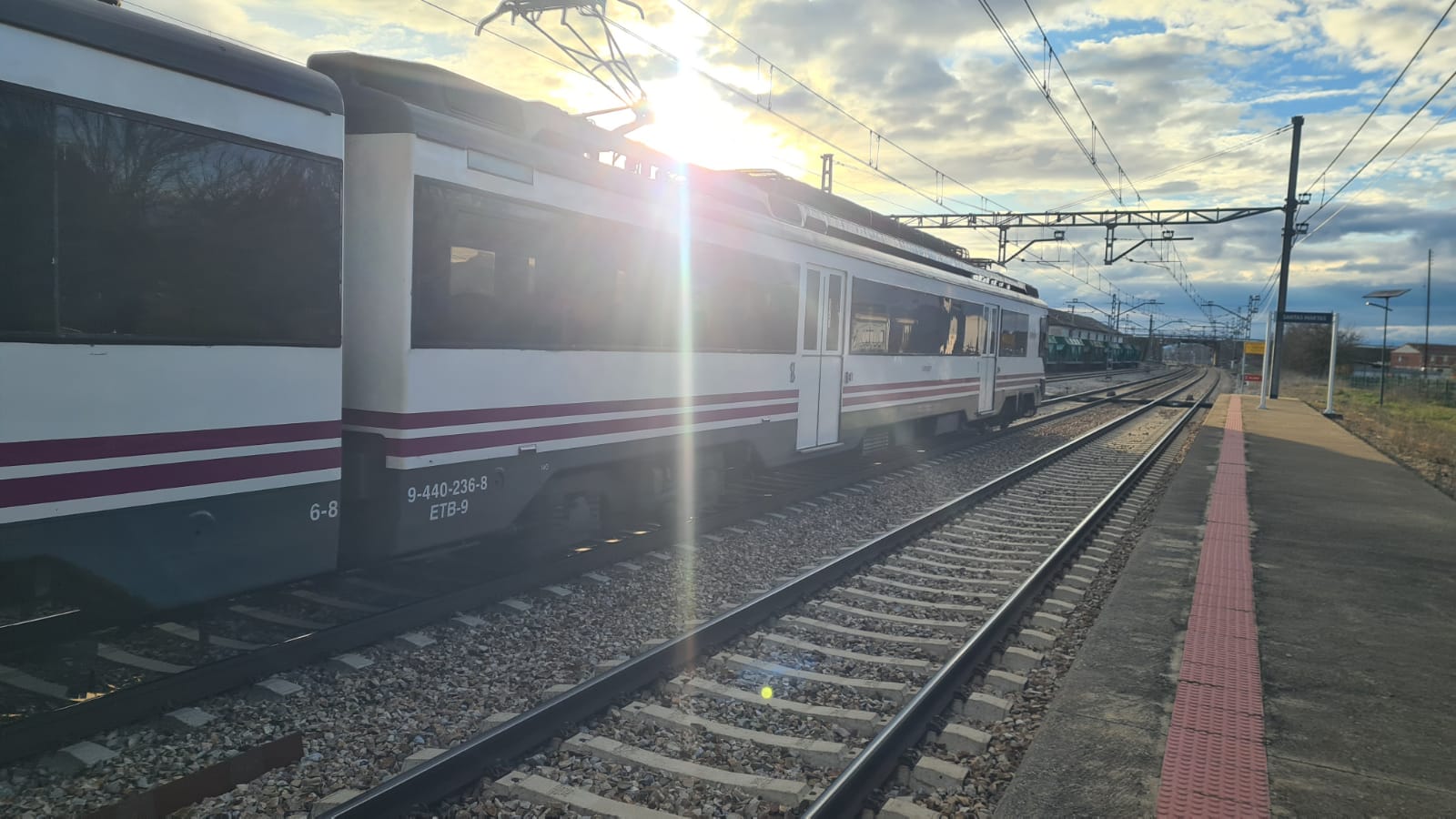 Así se encuentra la abandonada estación de tren de Santas Martas