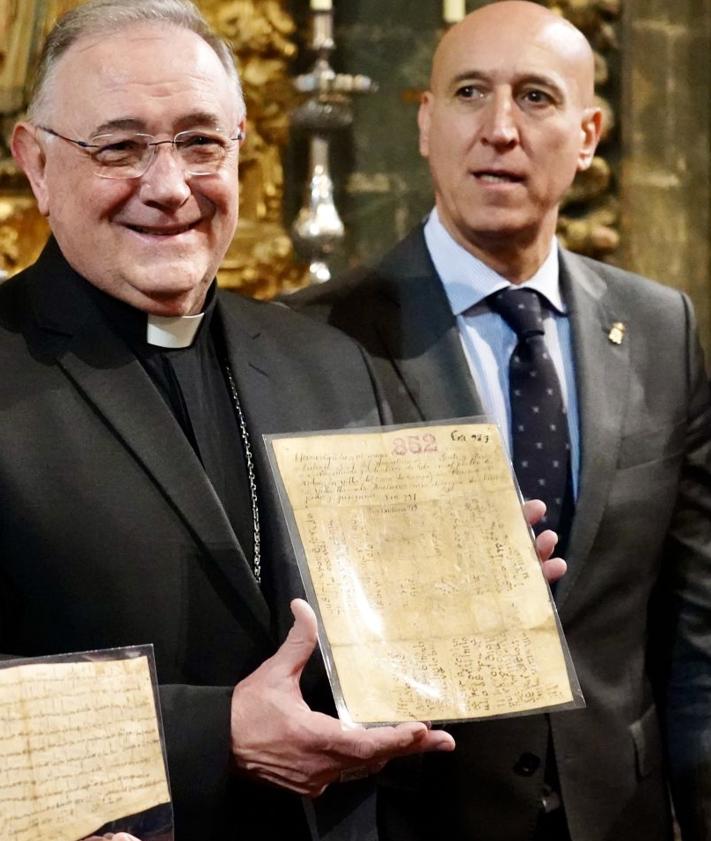 Imagen secundaria 2 - Restauración y presentación de los documentos.