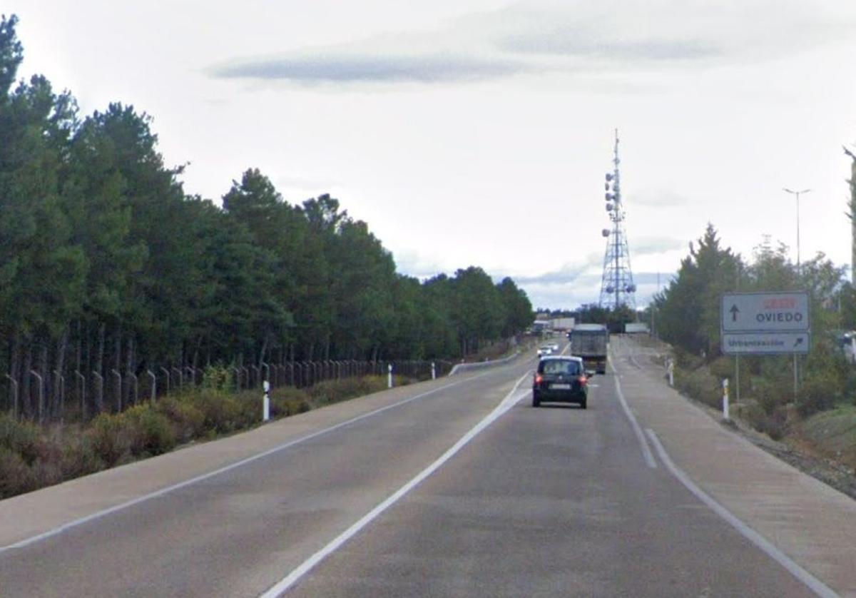 Una joven resulta herida en una colisión frontal en uno de los accesos a León