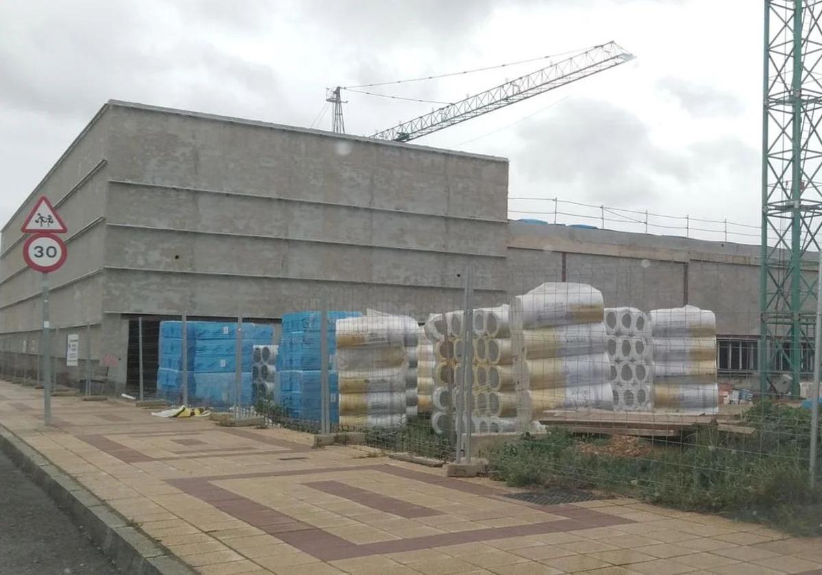 La obra del Conservatorio se reanuda, ¿de forma definitiva?: «Ya no nos creemos nada»
