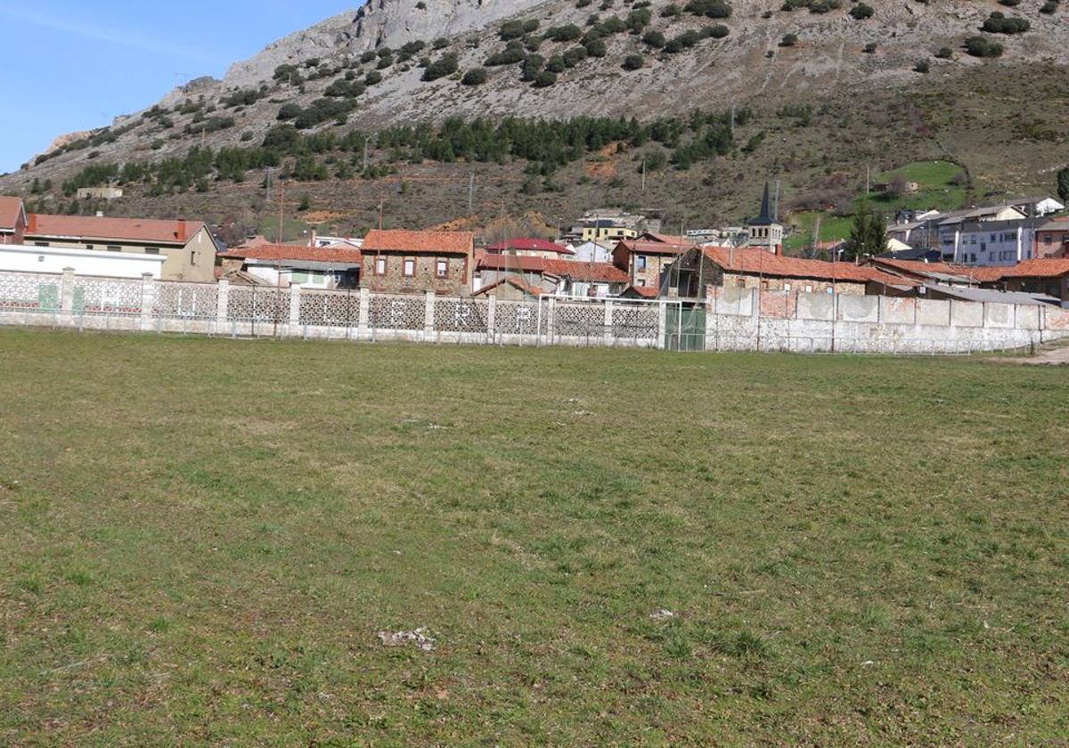 Destinan 1,4 millones para dar una «nueva vida» al antiguo campo de la Hullera, en Ciñera