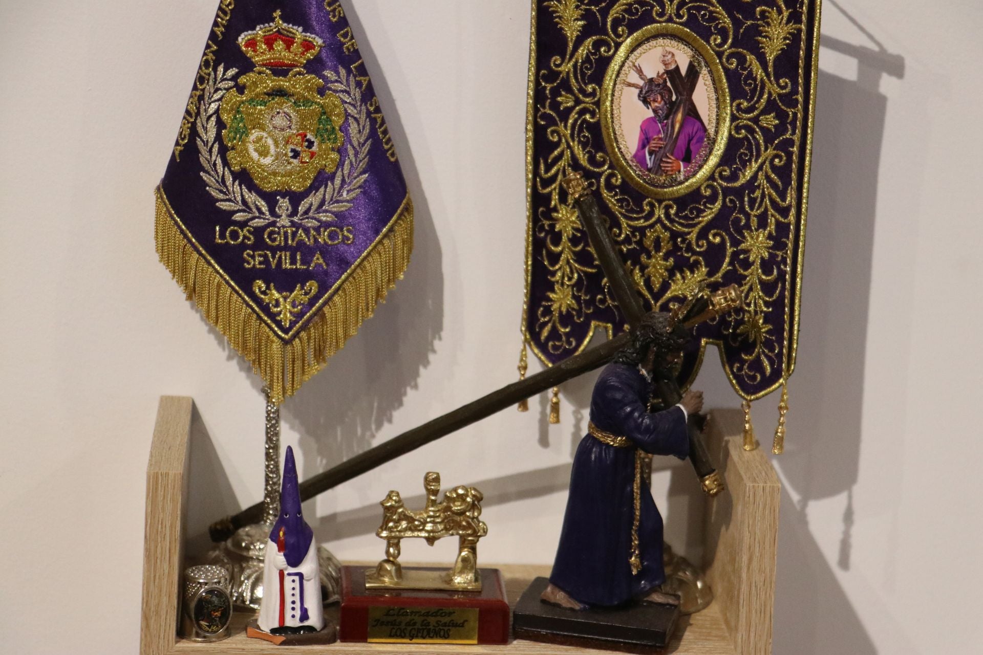 Así es la casa-museo particular del papón Carlos Tascón