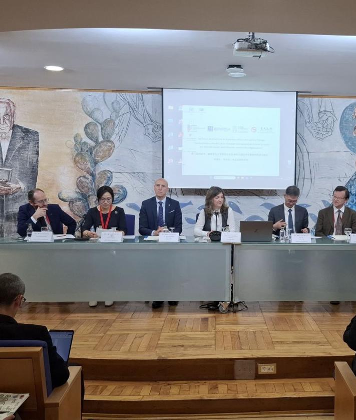 Imagen secundaria 2 - León cita a los Institutos Confucio de España y Portugal para abordar retos con el embajador chino