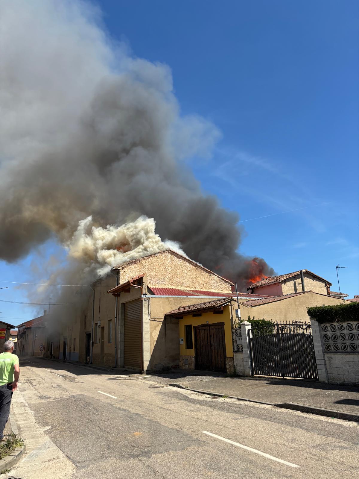 Incendio en una vivienda de Roderos