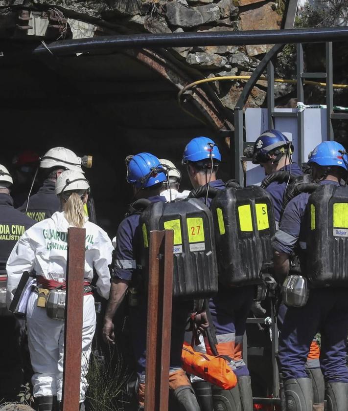 Imagen secundaria 2 - La primera inspección en la mina de Cerredo confirma la explosión por grisú