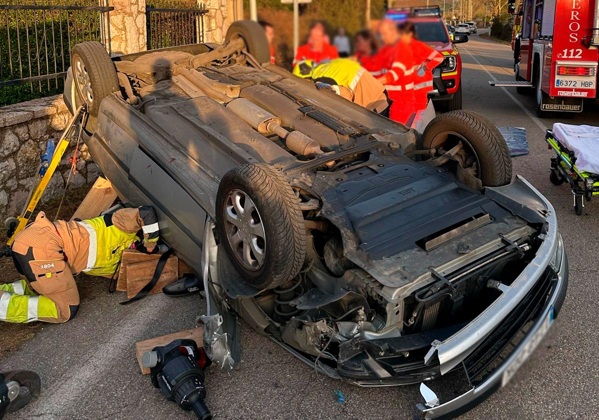 Un hombre resulta herido en un accidente vial en Navatajera