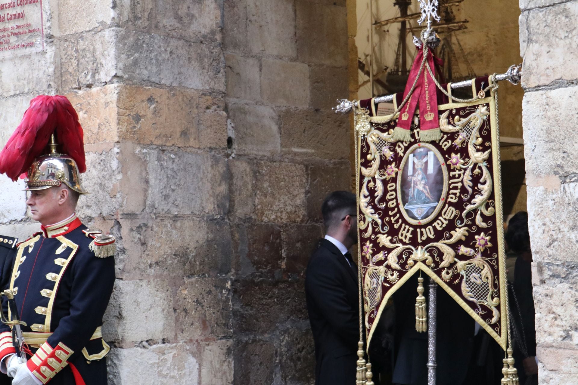 Las mejores imágenes de la Procesión de la Dolorosa en León