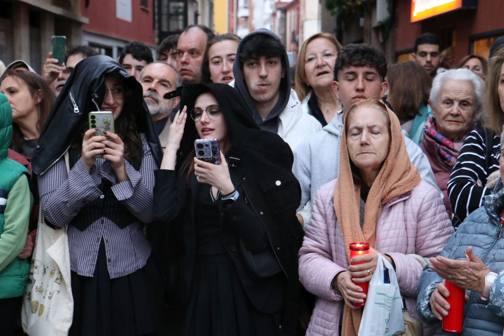 Las mejores imágenes de la Procesión de la Dolorosa en León