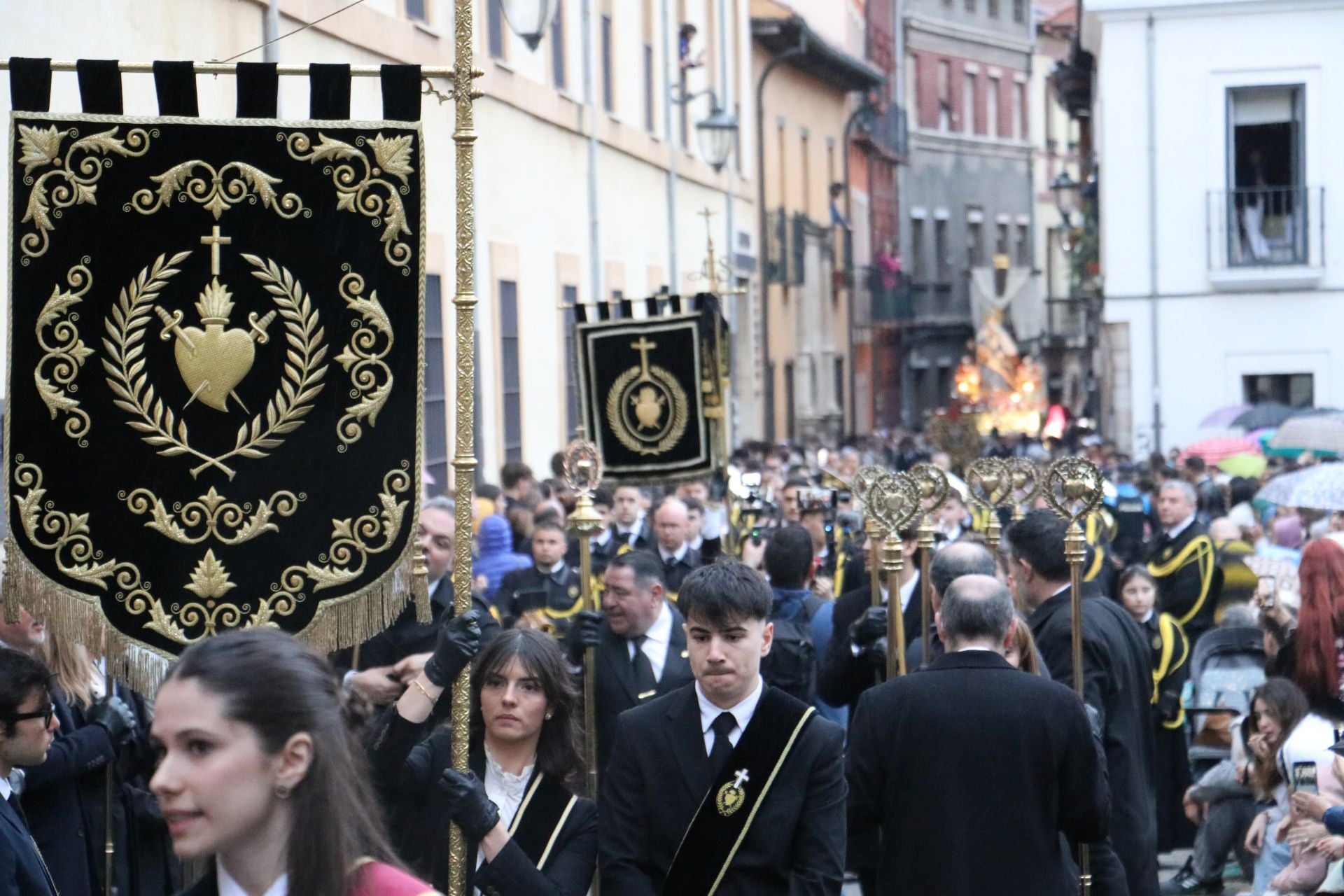 Las mejores imágenes de la Procesión de la Dolorosa en León