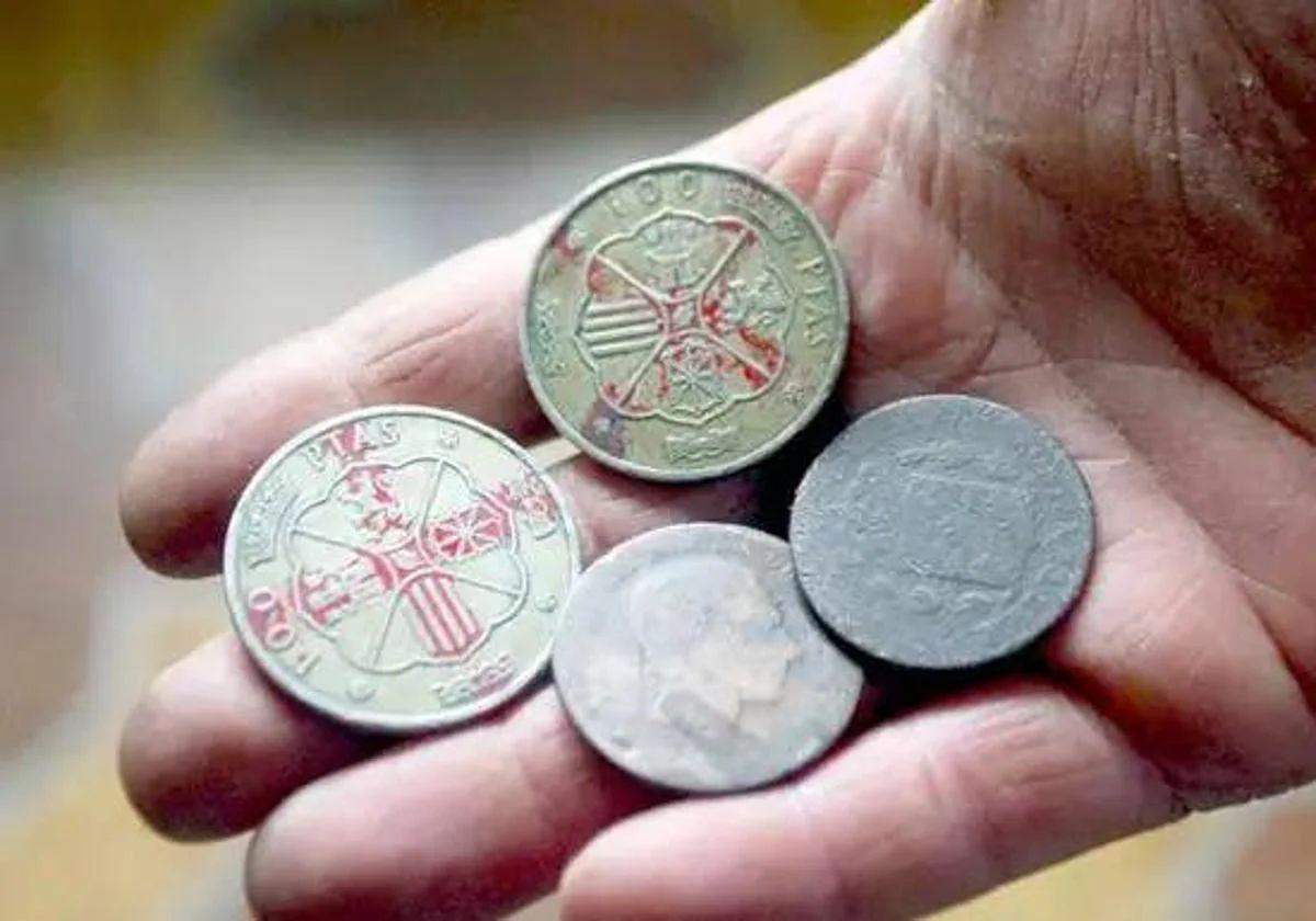 Los 30 bares de 21 pueblos de León donde se podrá jugar a las chapas esta Semana Santa