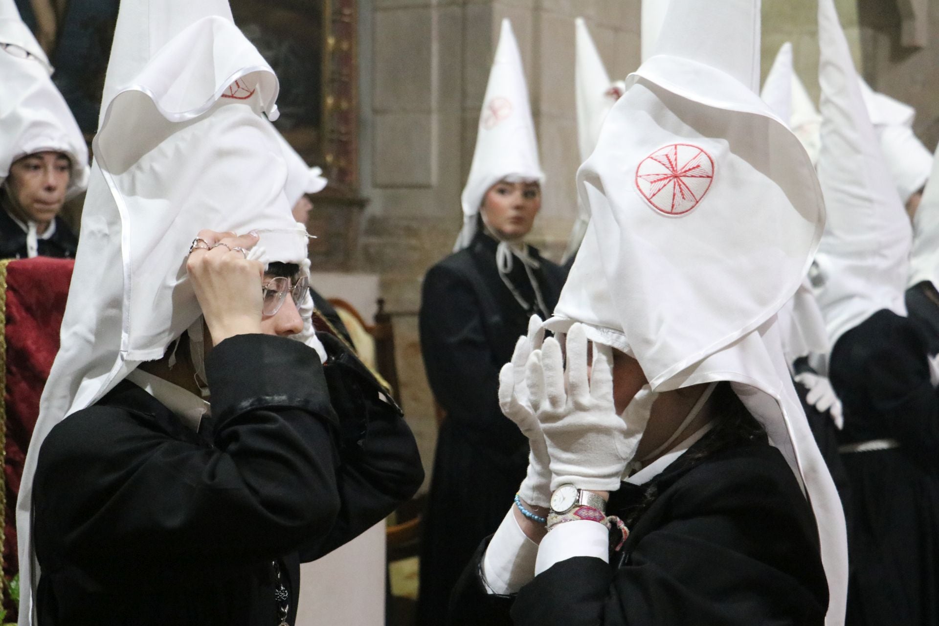 Las imágenes de la suspensión de la Solemne Adoración de las Llagas de Cristo en León