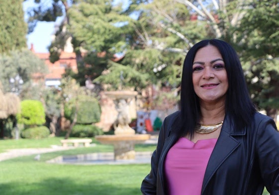 La organizadora de los certámenes MRS +30, 40 y 50, Thais Arias, en León.