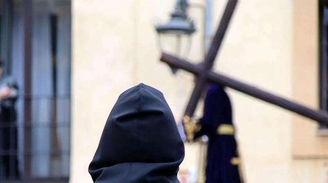 ¿Qué procesión saca mayor número de pasos a las calles de León?