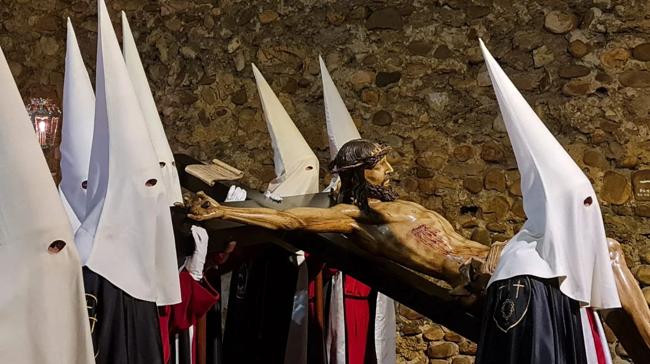 ¿Con qué marcha se recoge el Vía Crucis Procesional de las Siete Palabras?