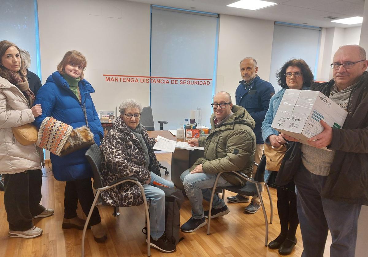 Villarig y Fernández presentan los avales para ser candidatos a presidir el Colegio de Médicos de León