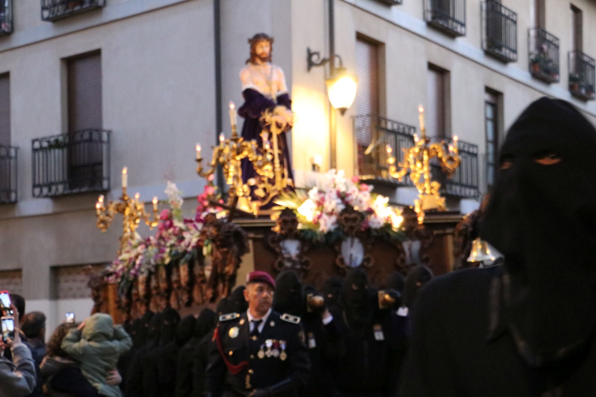Las imágenes de la procesión de la Virgen de la Amargura en León