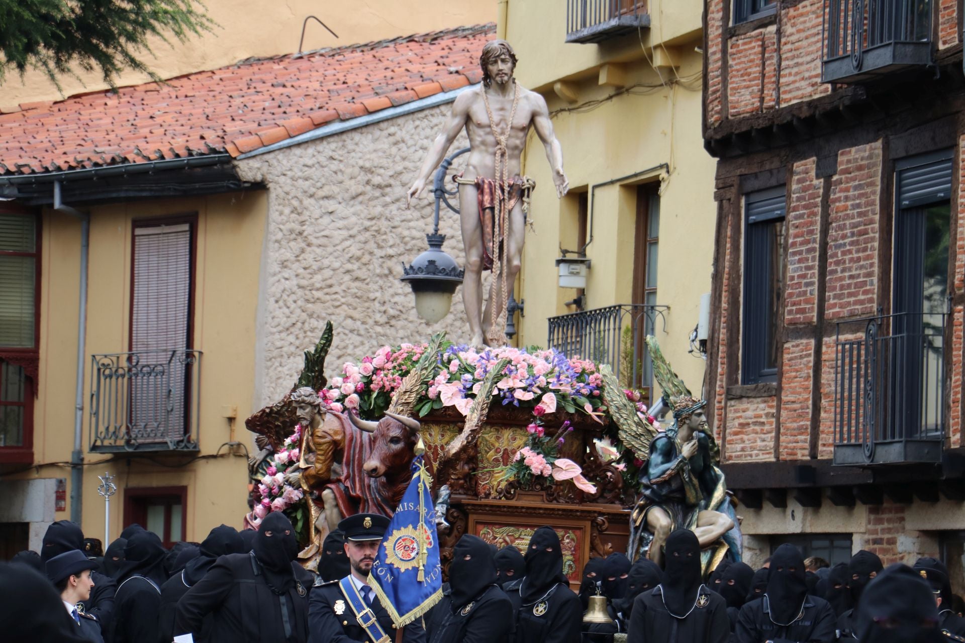 Las imágenes de la Procesión de la Despedida en León