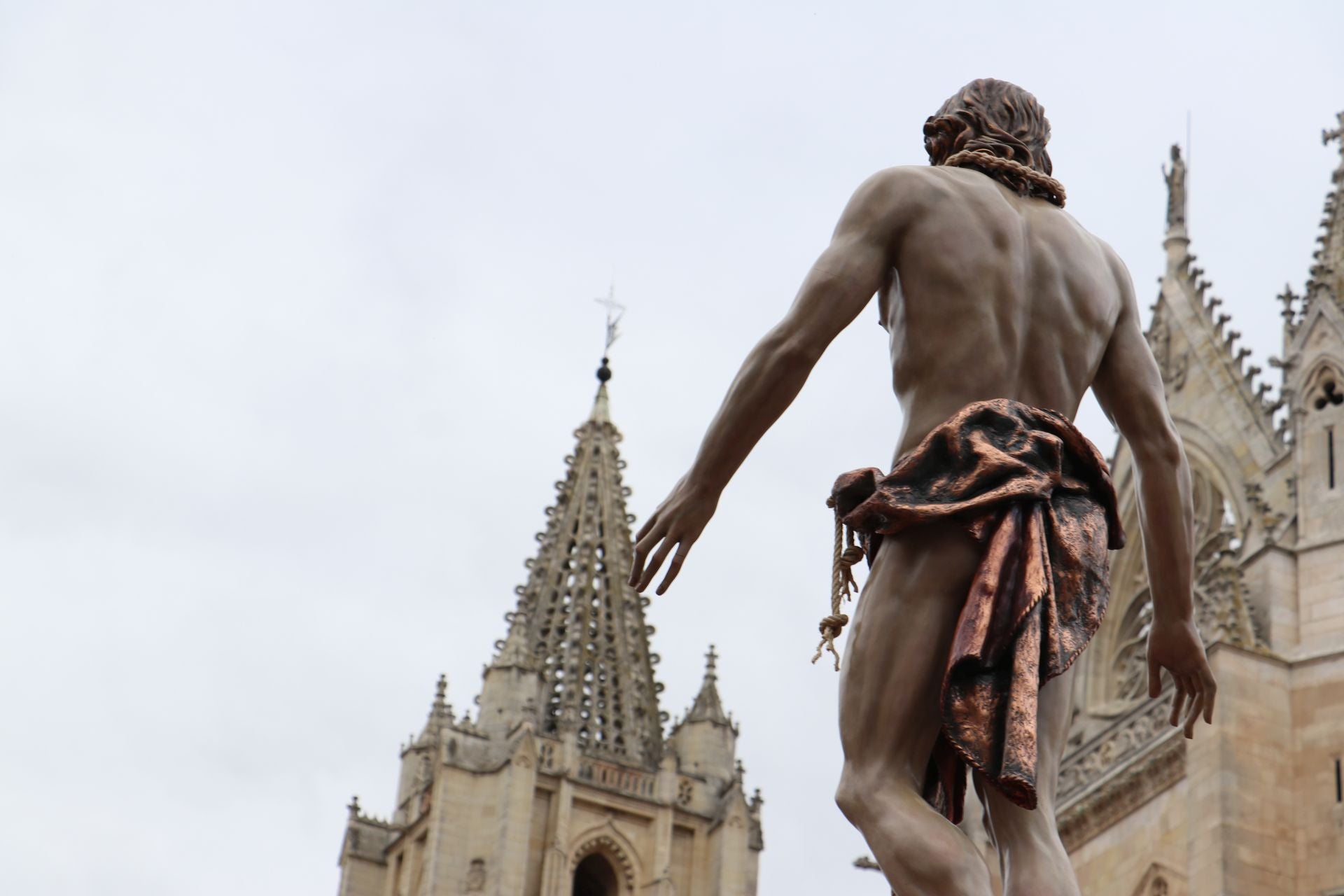 Las imágenes de la Procesión de la Despedida en León