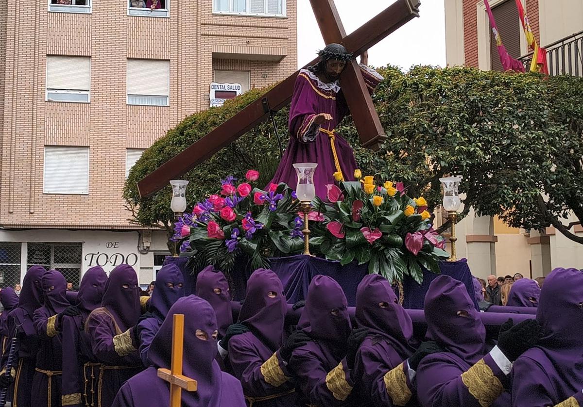 Imagen principal - Procesión de Jueves Santo en Benavides de Órbigo