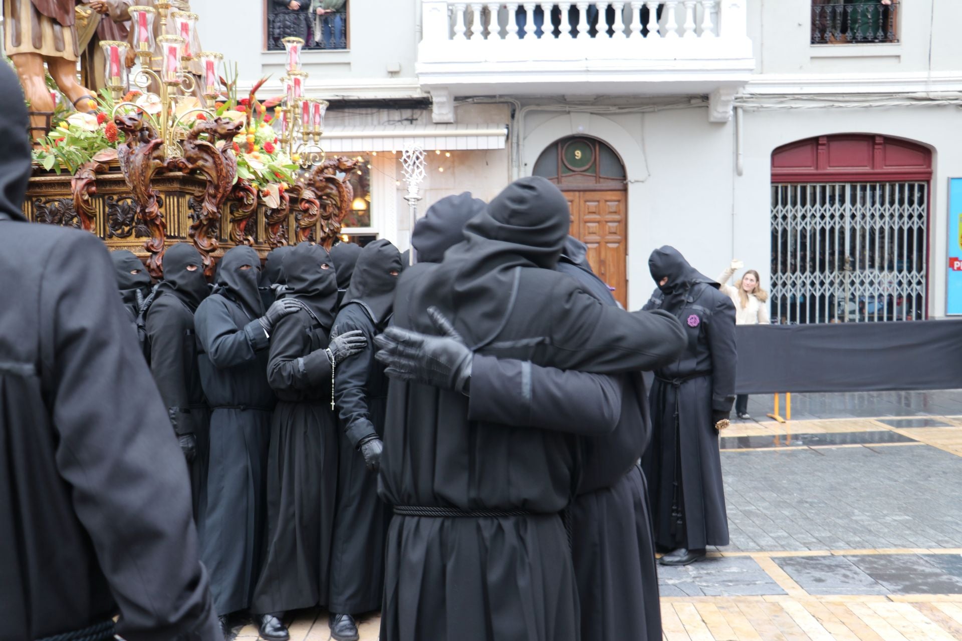 Las imágenes de la salida y procesión de Los Pasos en León