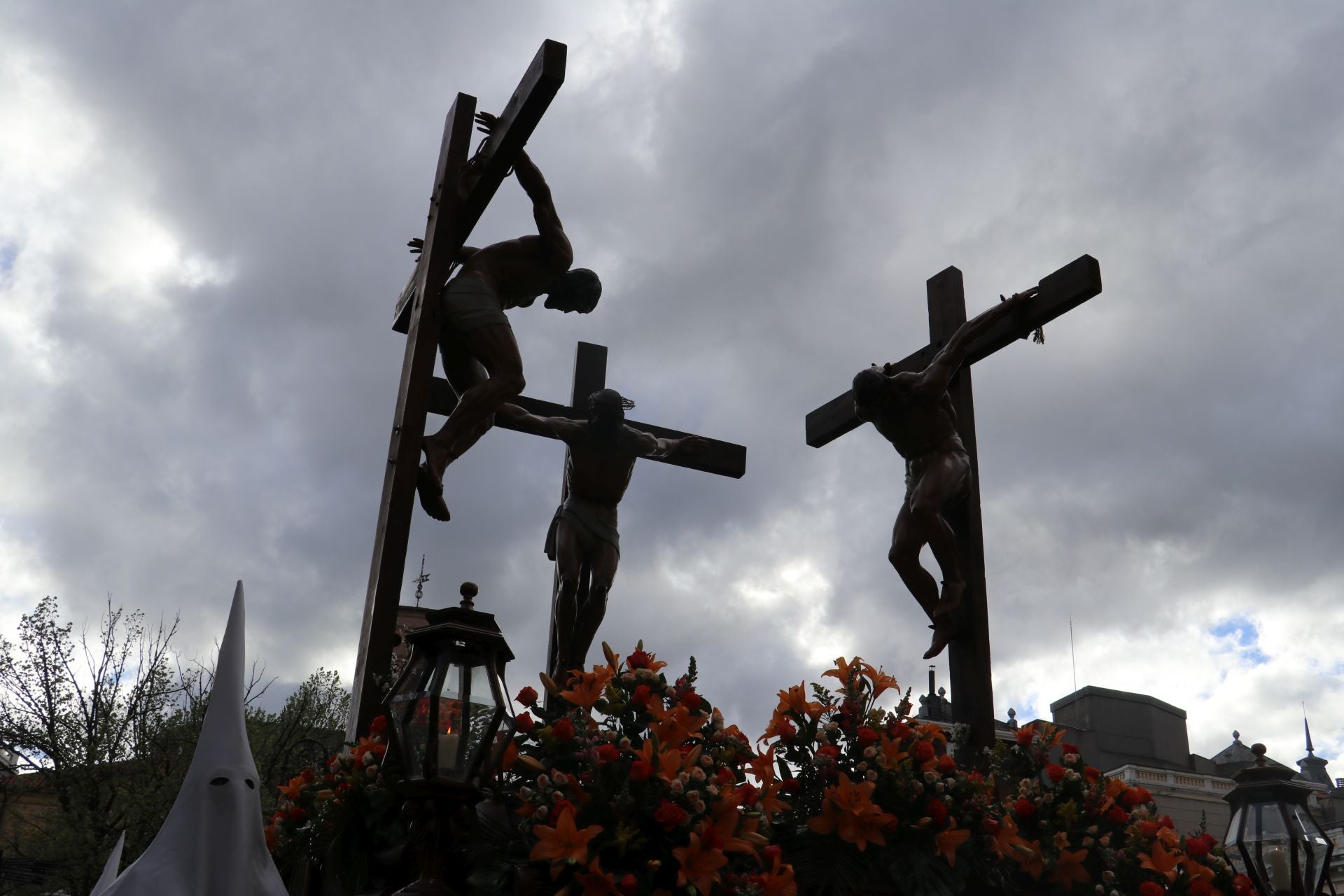 Las imágenes de la procesión de las Siete Palabras en León