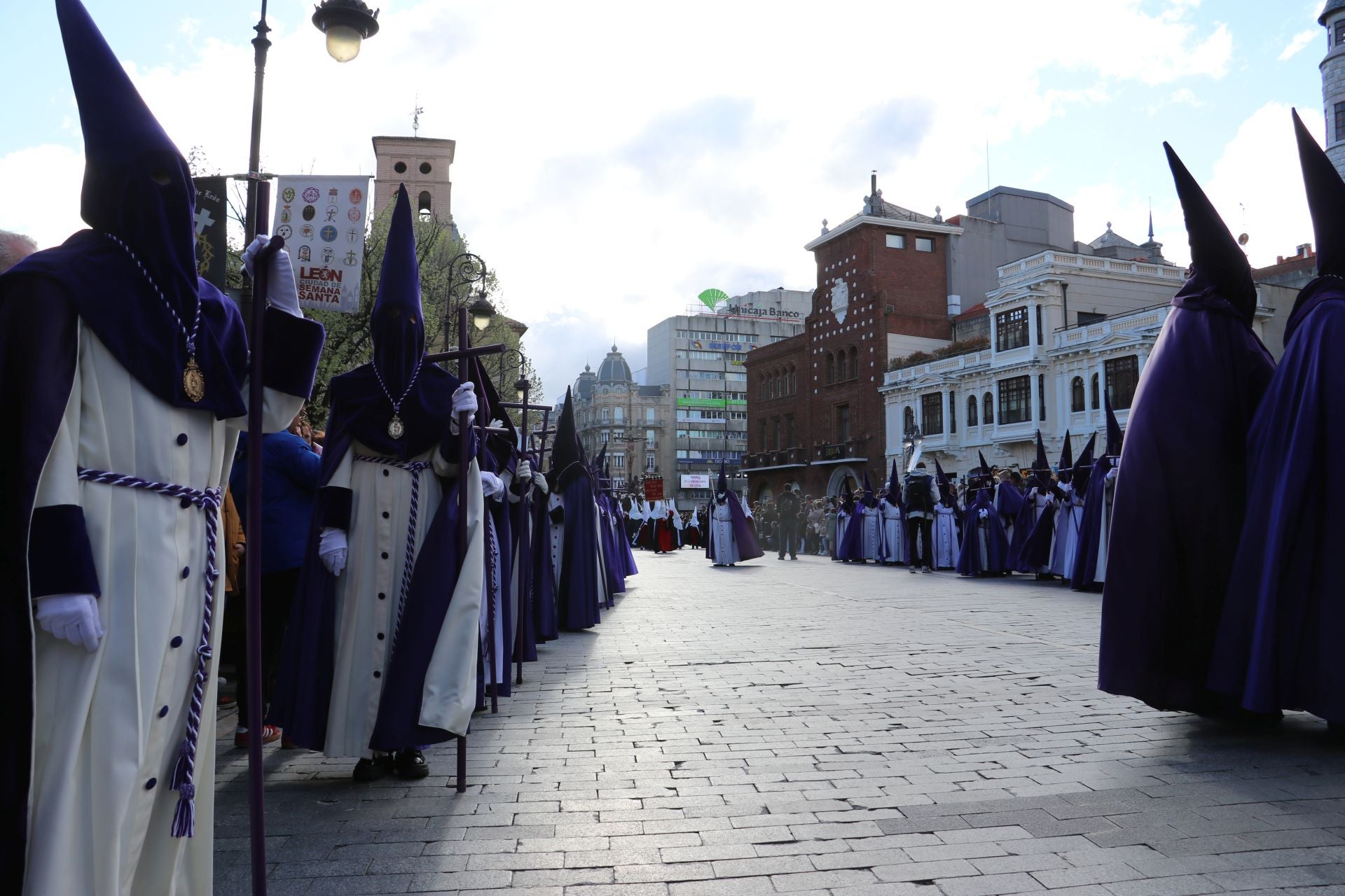 Las imágenes de la procesión de las Siete Palabras en León