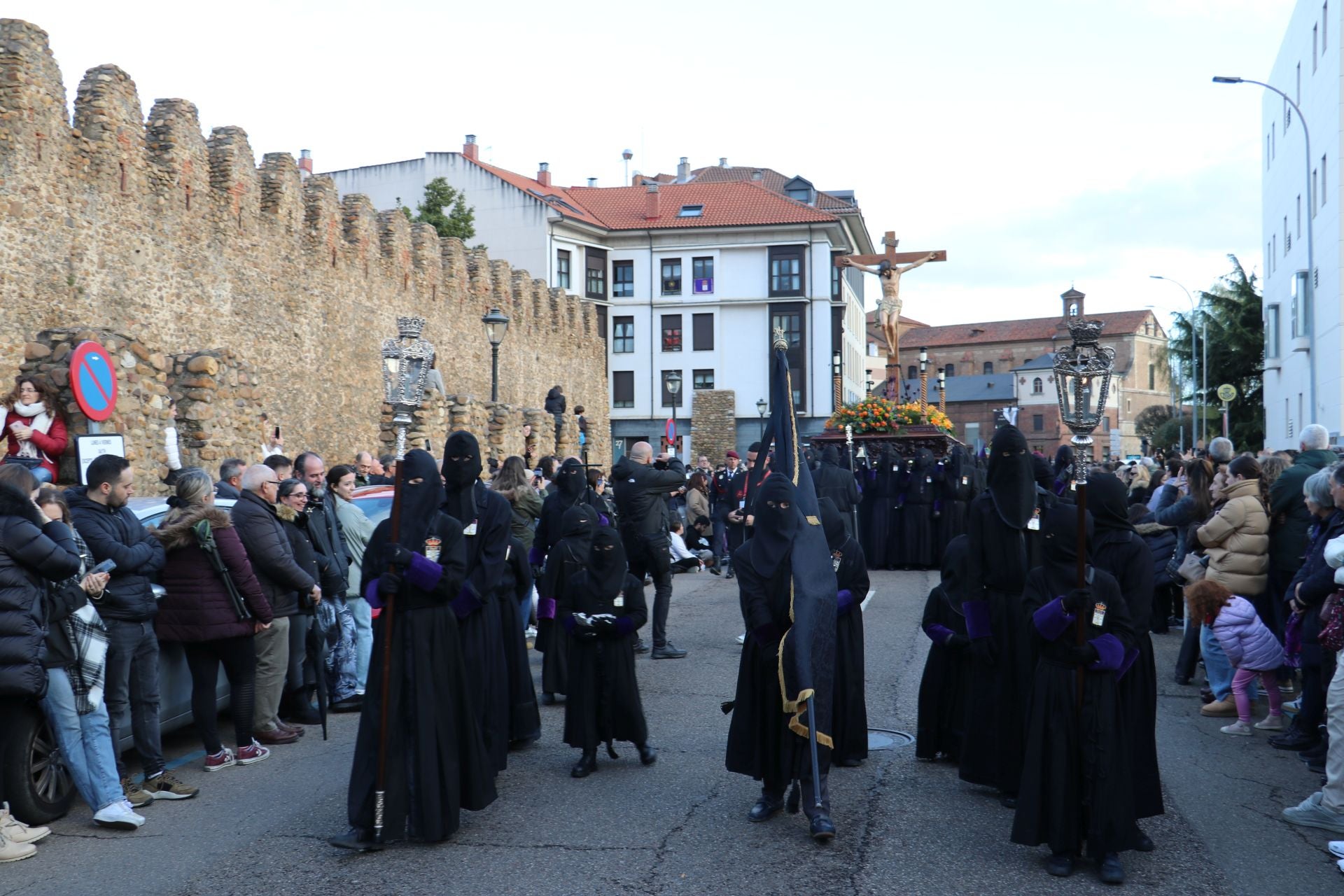 Las mejores imágenes de la procesión del Santo Entierro de Minerva
