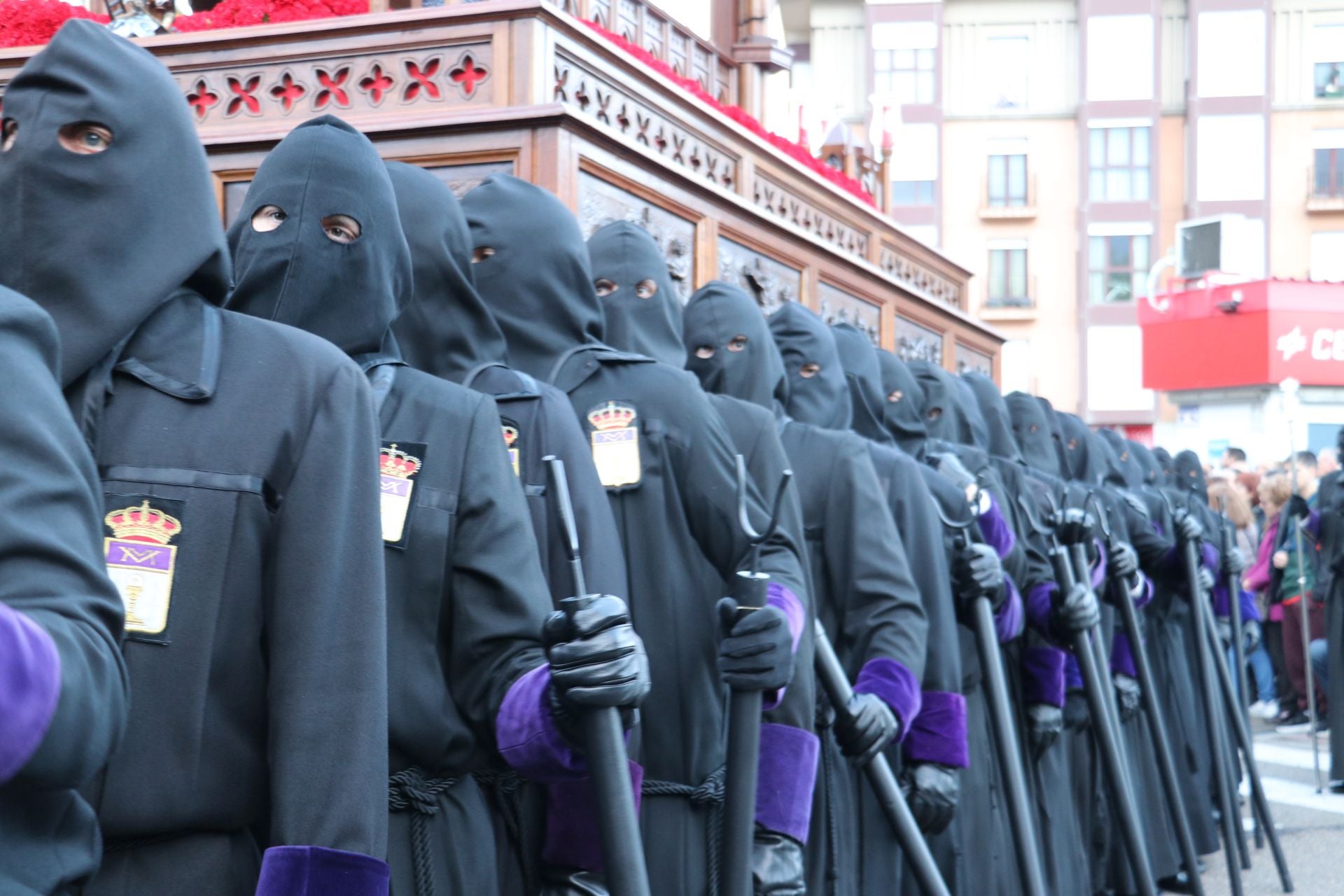 Las mejores imágenes de la procesión del Santo Entierro de Minerva