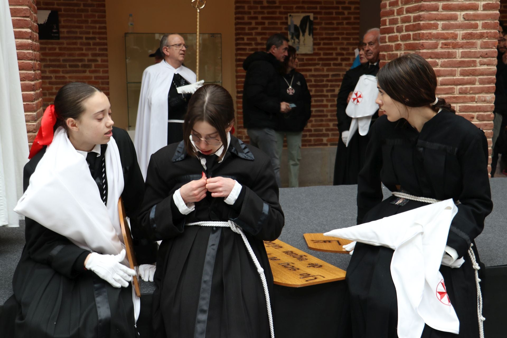 Las imágenes de la suspensión de la procesión Camino de la Luz