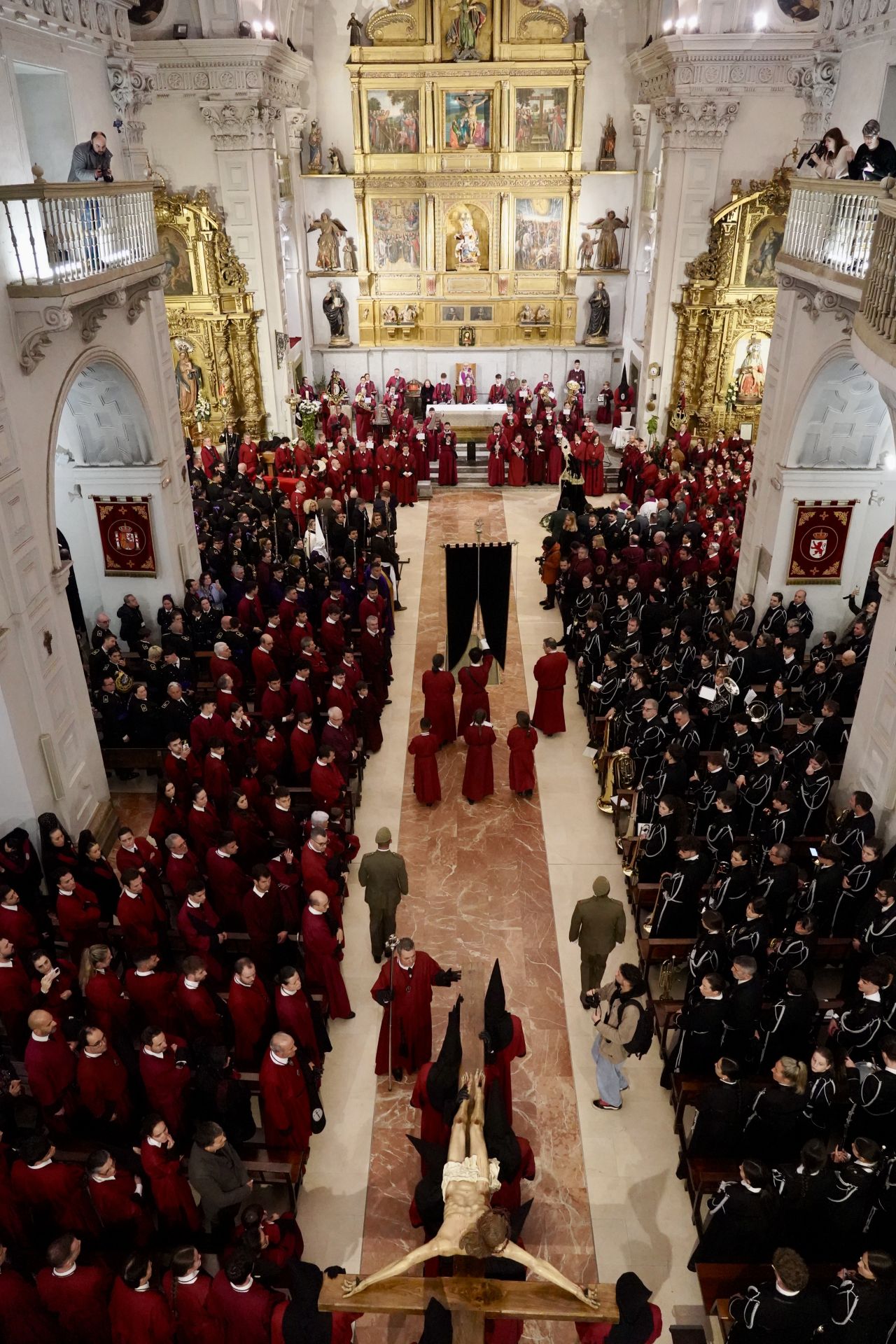 Acto del Desenclavo en León, bajo la mirada de Campillo