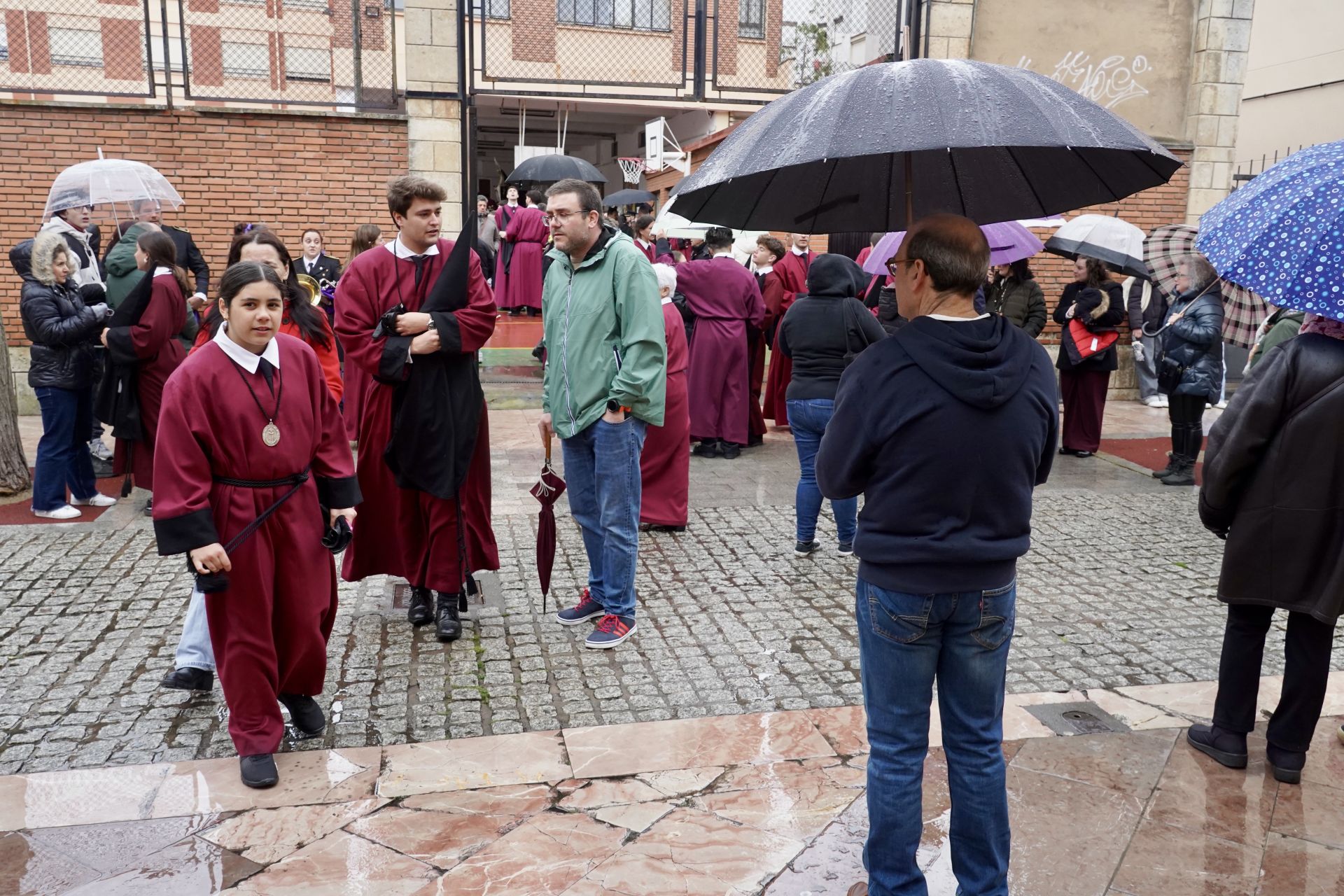 Acto del Desenclavo en León, bajo la mirada de Campillo