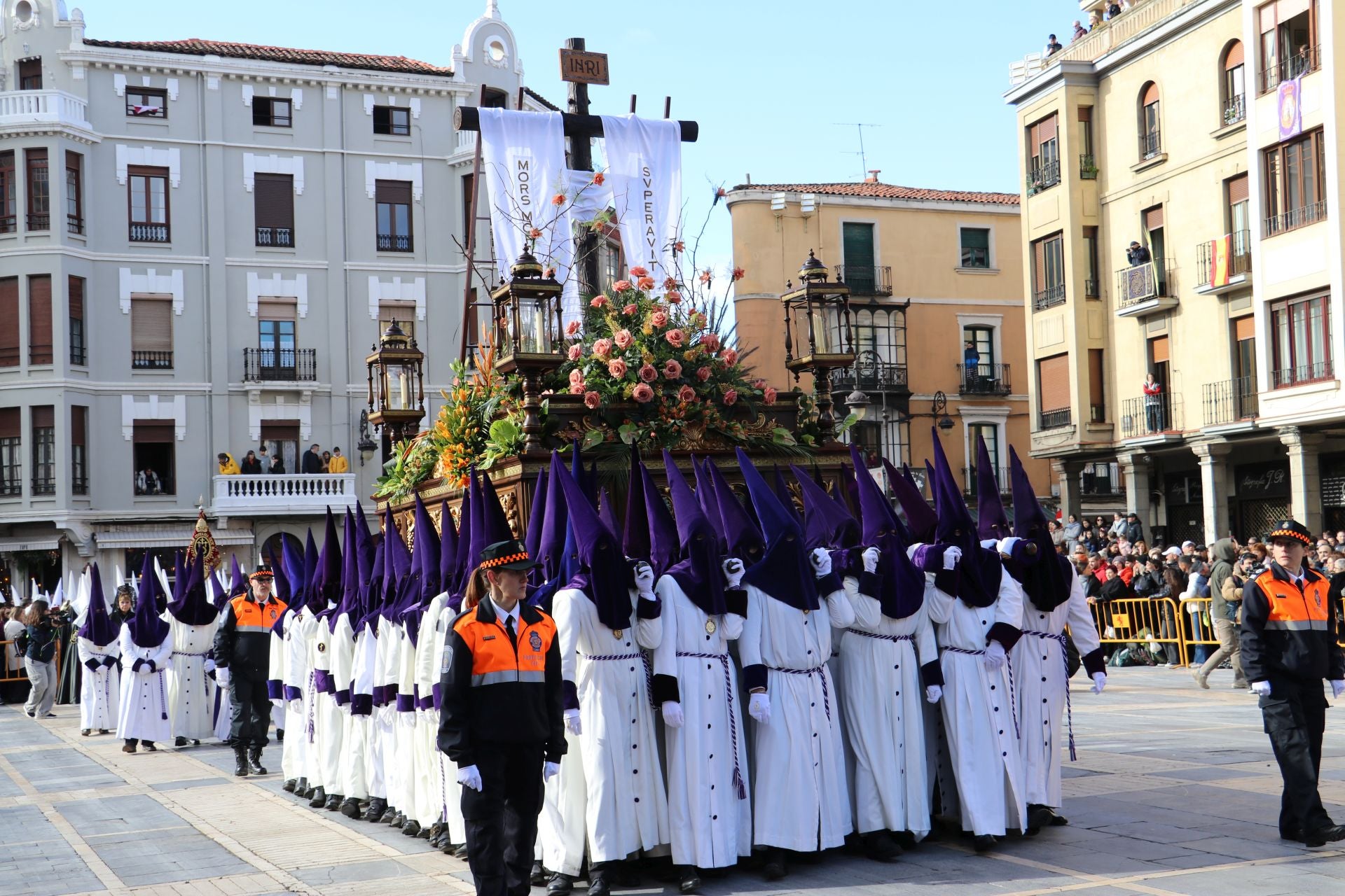 Las imágenes del acto de la Resurrección en León