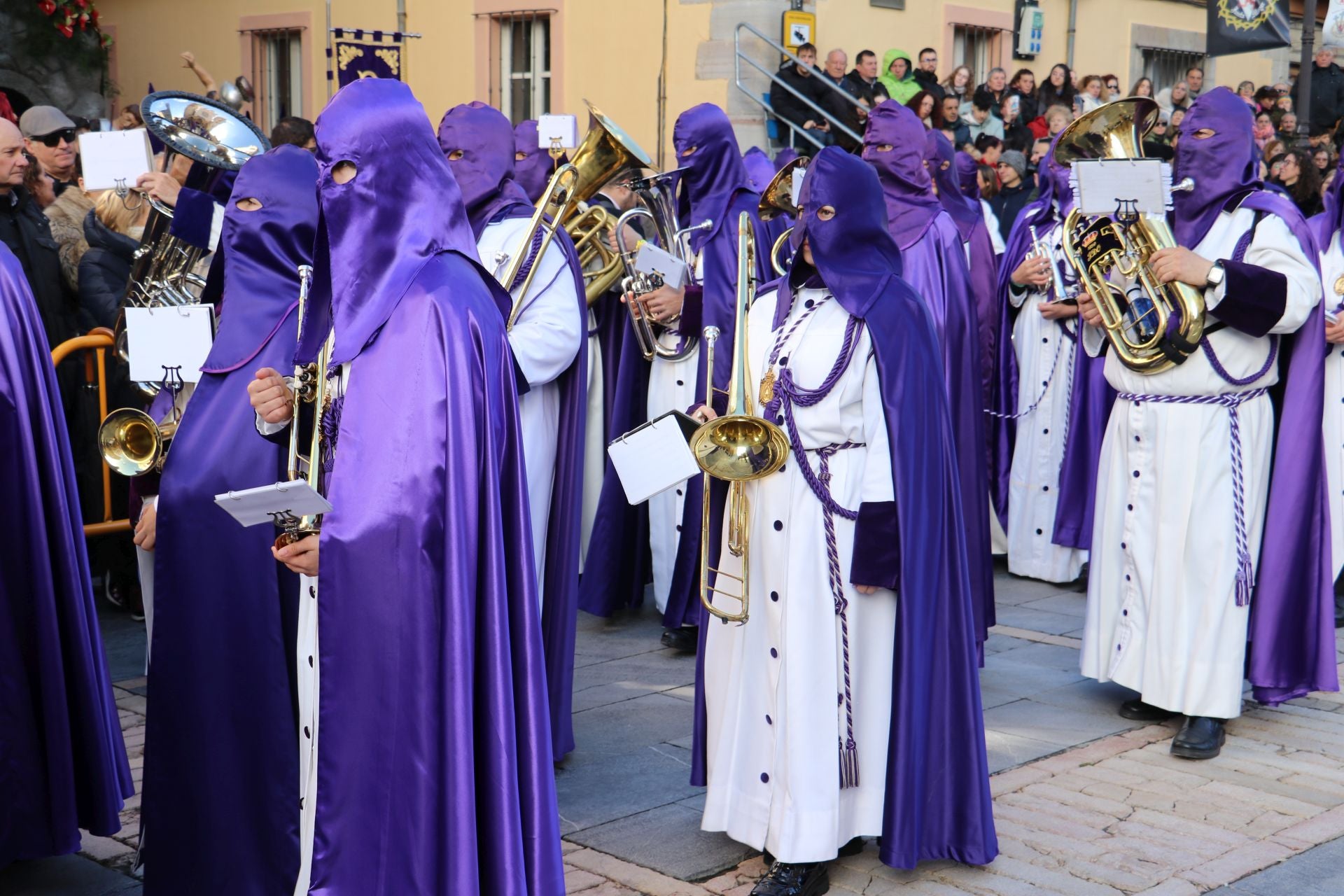 Las imágenes del acto de la Resurrección en León