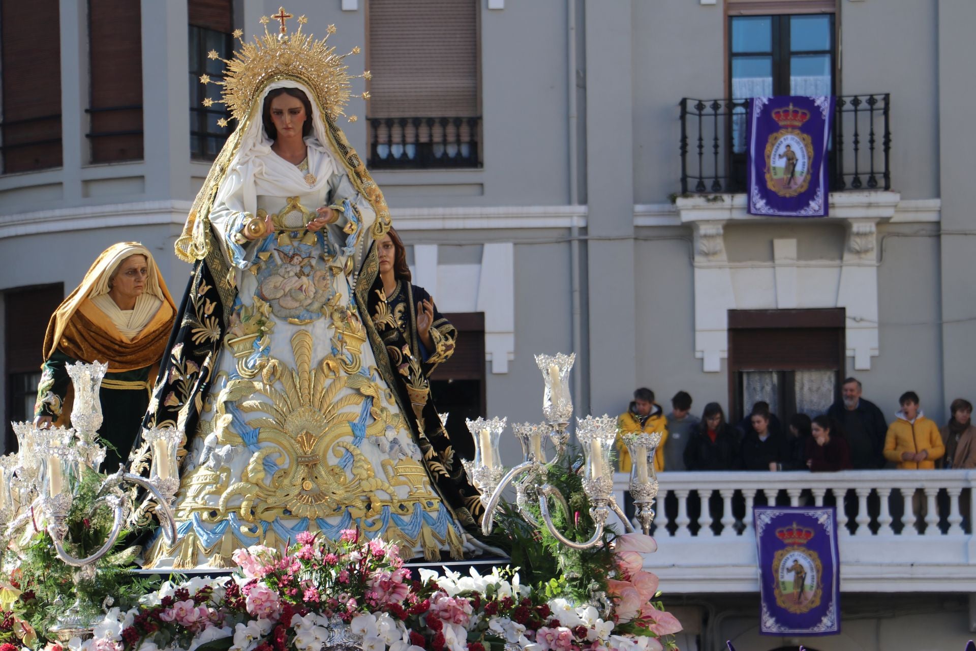 Las imágenes del acto de la Resurrección en León